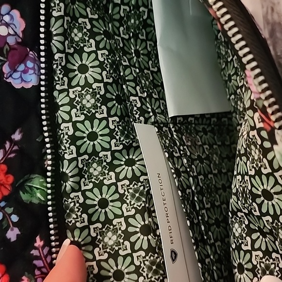 NWT Vera Bradley RFId Little Hipster - Picture 14 of 16